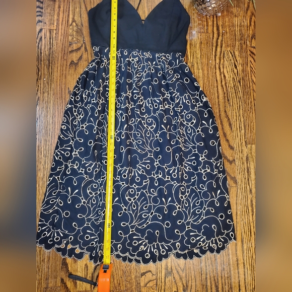 Anthropologie mavae Eyelet Midi Dress - Picture 9 of 13